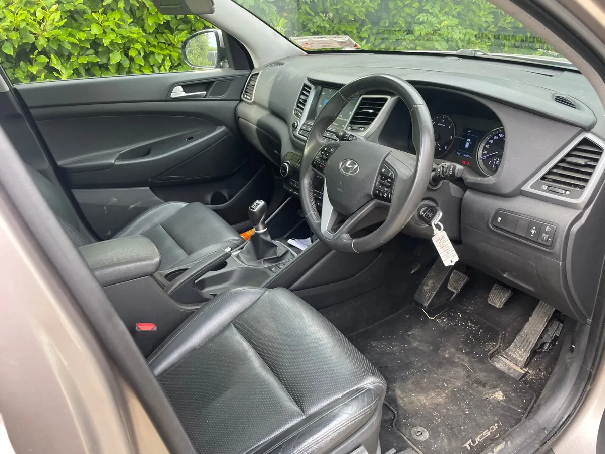 Hyundai tuscon low mileage - Image 1