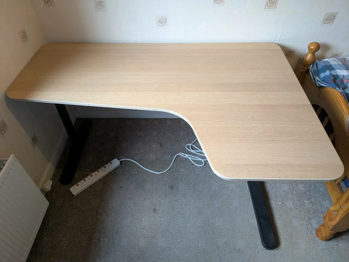 Office desk - Image 2
