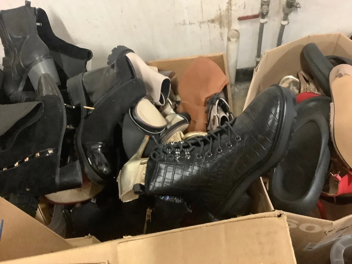 Stock clearance shoes from thrift shop - Image 4