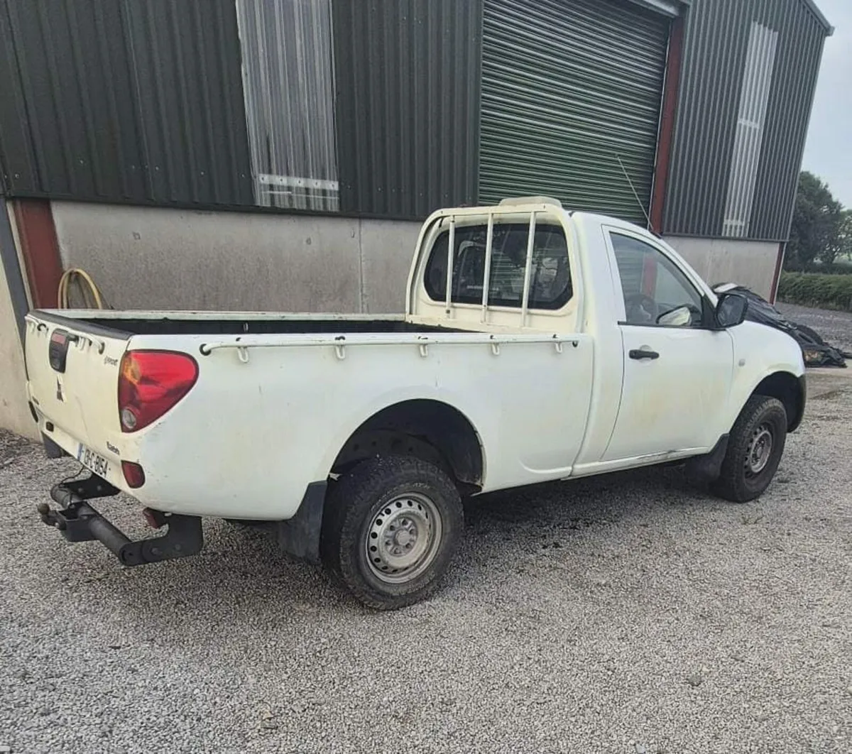 Mitsubishi L200 single cab pick up jeep - Image 1