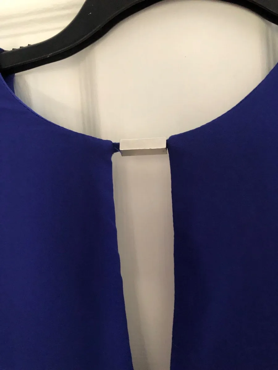 Ladies  stunning shorts suit size 10 €10 - Image 4