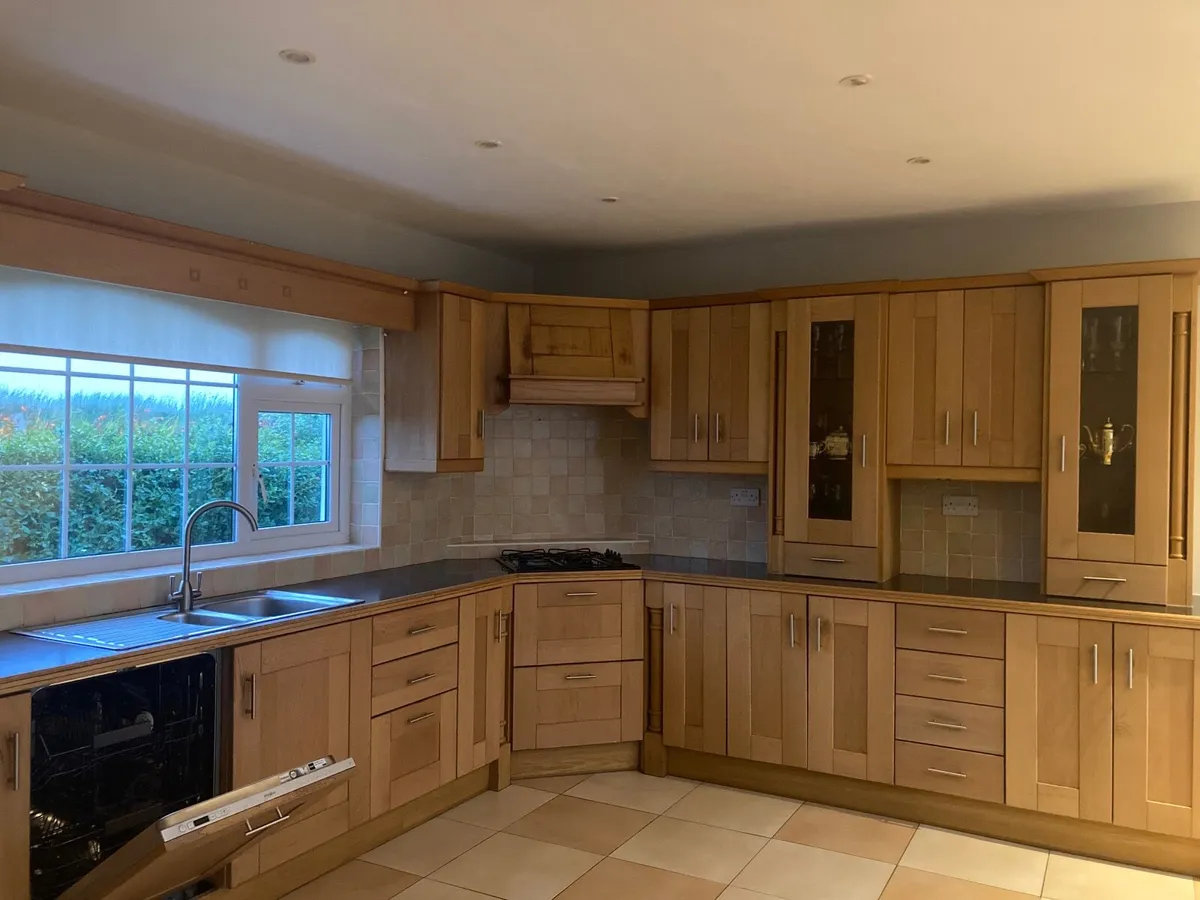 Kitchen Complete - Image 4