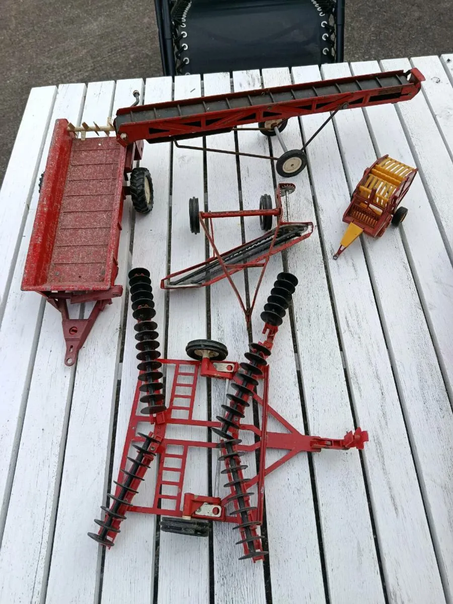 Farm machinery - Image 1