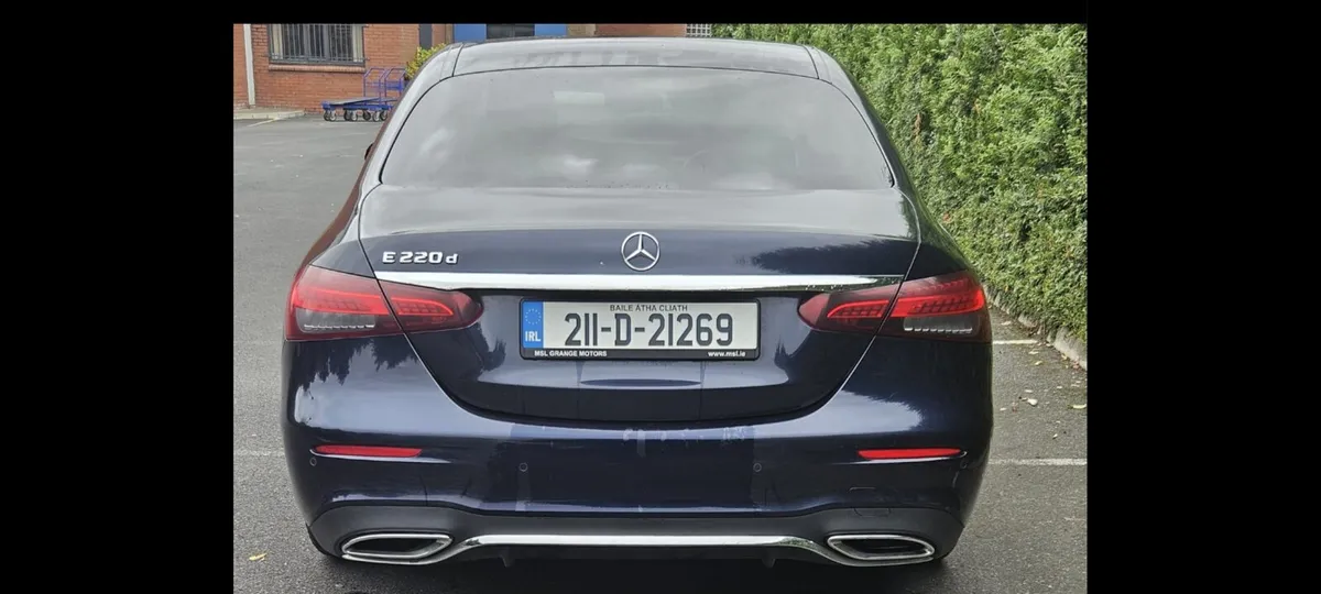mercedes 220D - Image 2