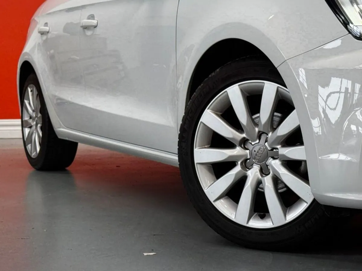 Audi A1 1.0 tsi DSG 32 - Image 2