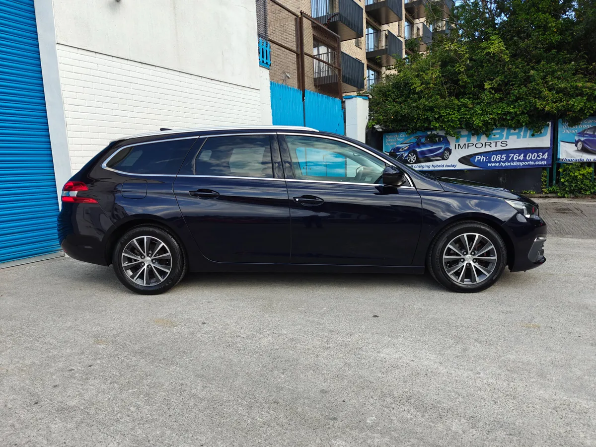 2018 PEUGEOT 308 SW ALLURE PANORAMIC ROOF - Image 4