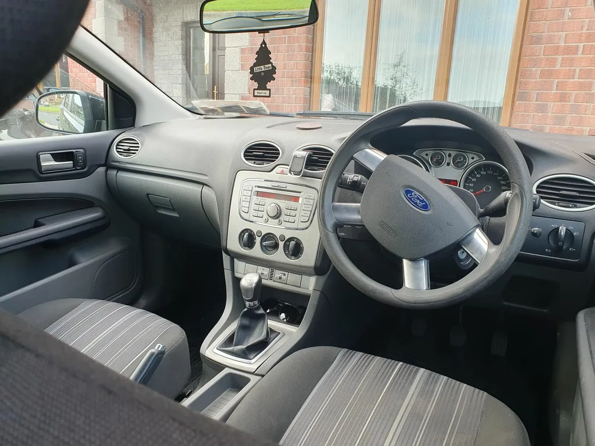 Ford Focus 2009 - Image 4