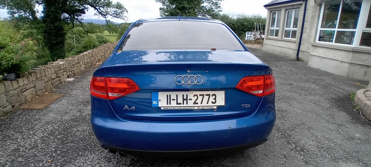 Audi A4 2011 - Image 2