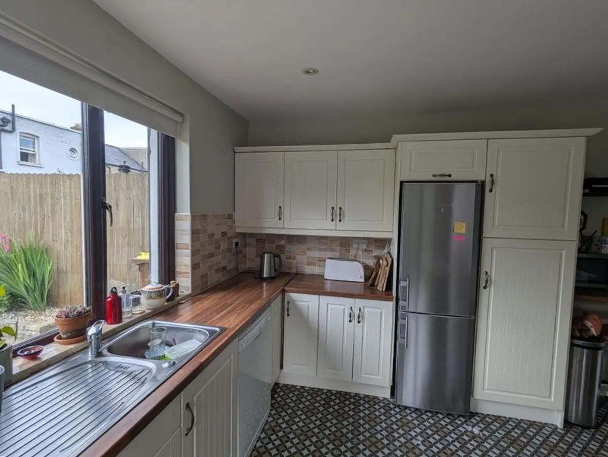 Full Kitchen - Image 4