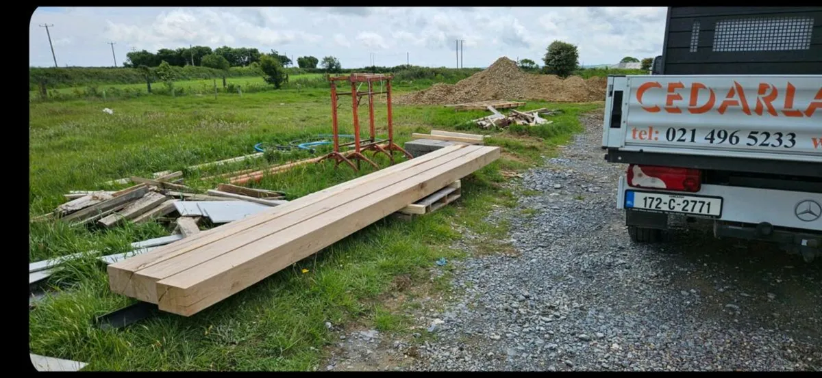 Three 16 foot long 8' x 6' oak beams - Image 2