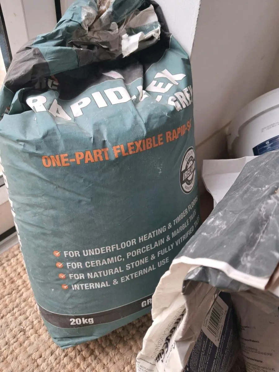 Tiling grout and adhesive - Image 2