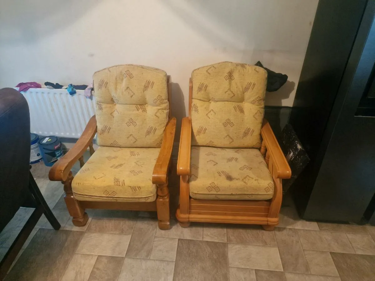 2 Comfortable arm chairs - Image 3