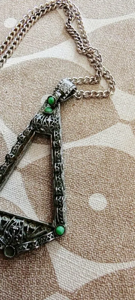Vintage silvertone pendant - Image 3