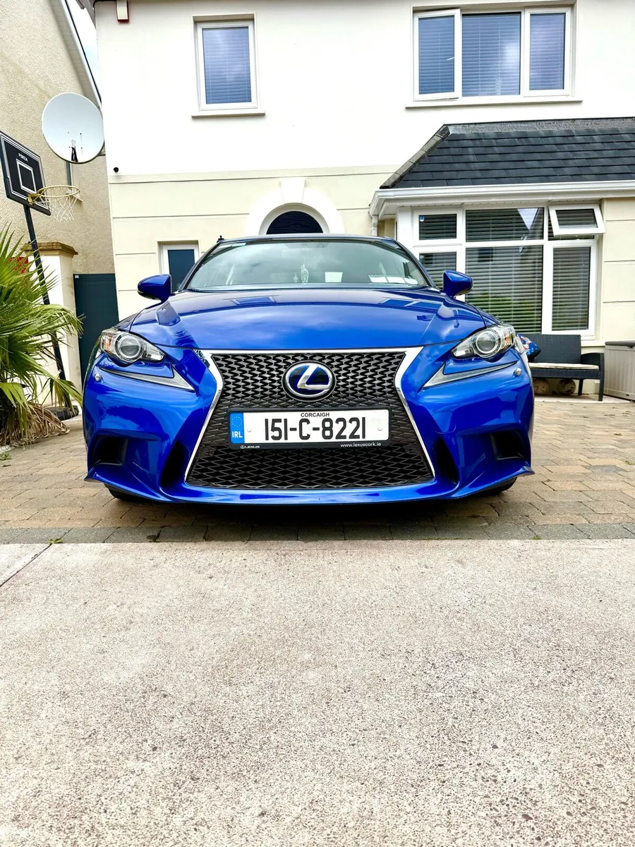 Lexus IS300H F-Sport - Image 2