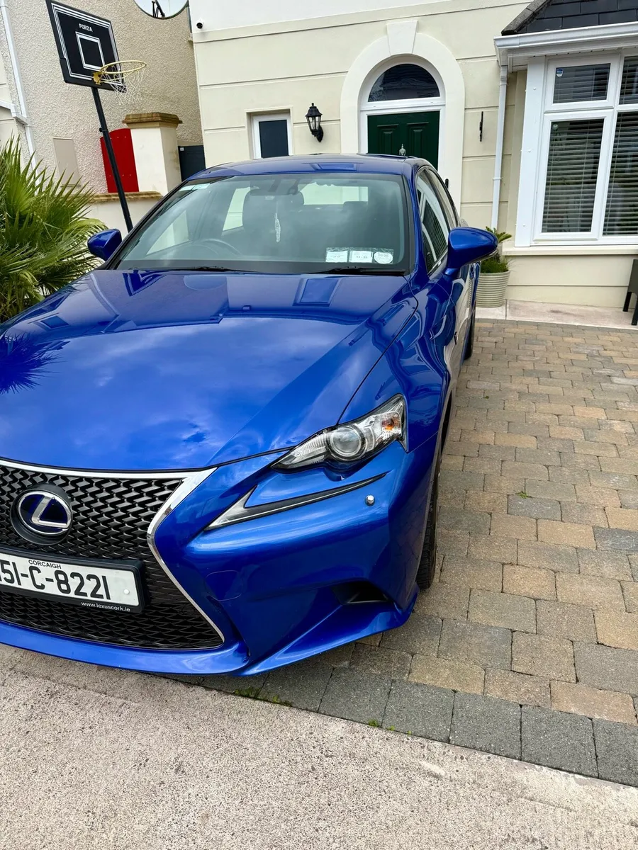 Lexus IS300H F-Sport - Image 4