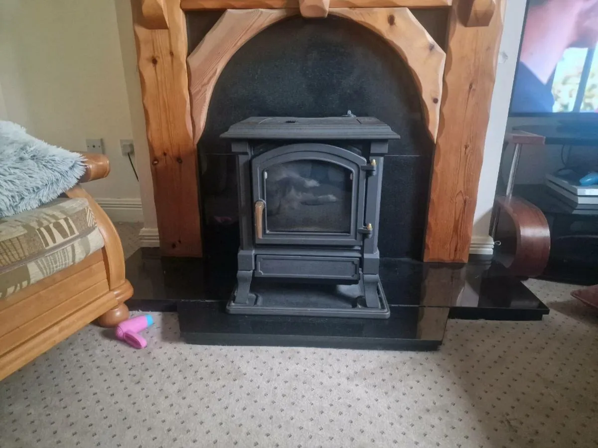 Nestor Martin oil stove - Image 1