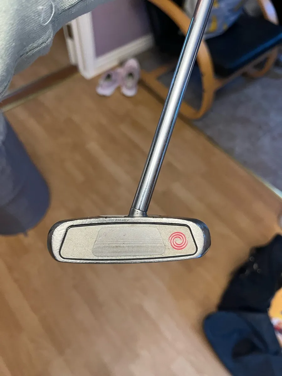 Odyssey 2-ball Centre Shaft Putter 34” - Image 3