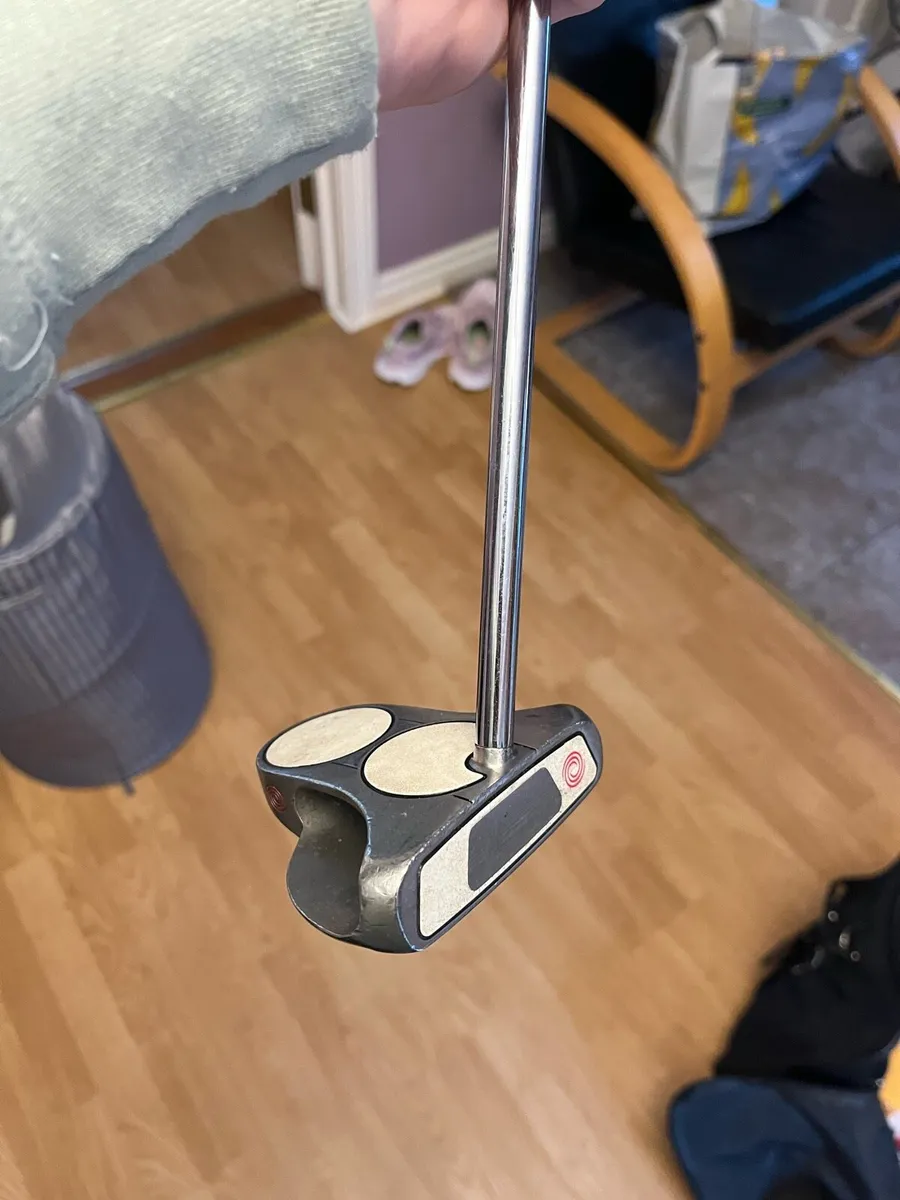 Odyssey 2-ball Centre Shaft Putter 34” - Image 4