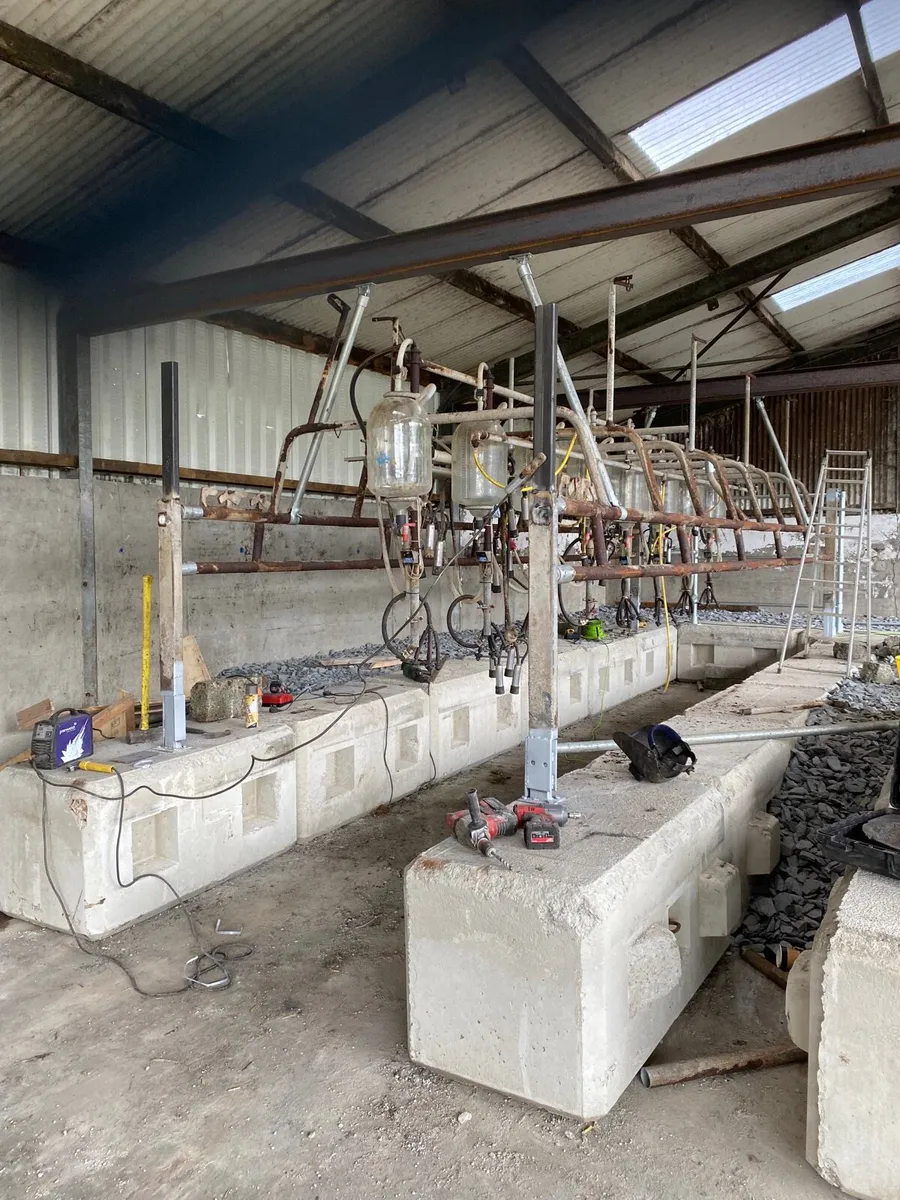 Milking parlours - Image 1