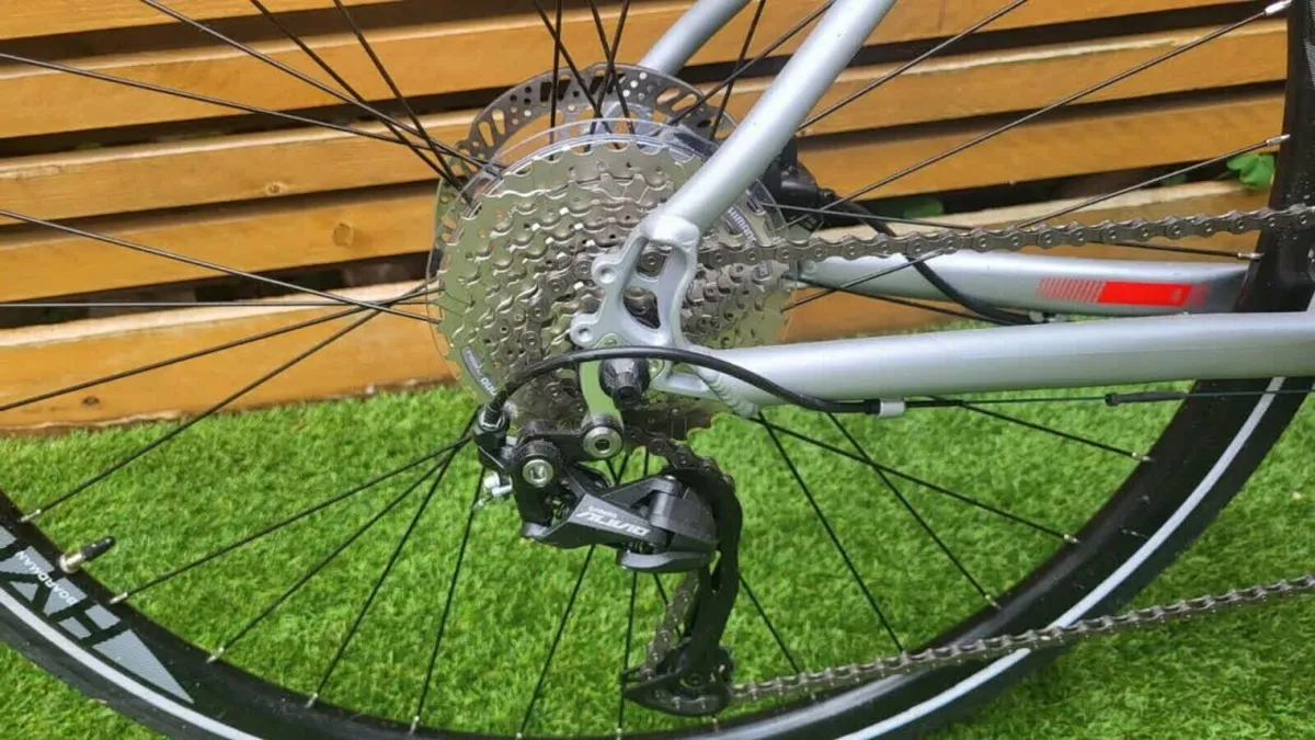 Hybrid Bike - Image 3