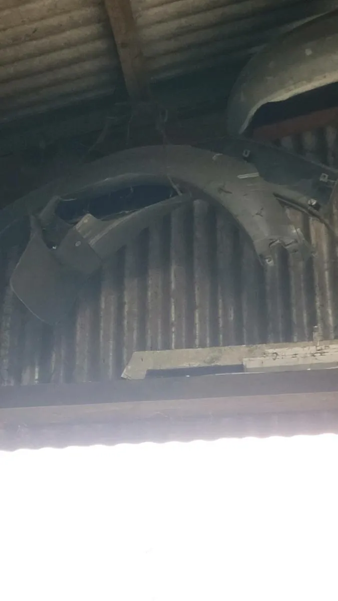 Landcruiser parts - Image 2