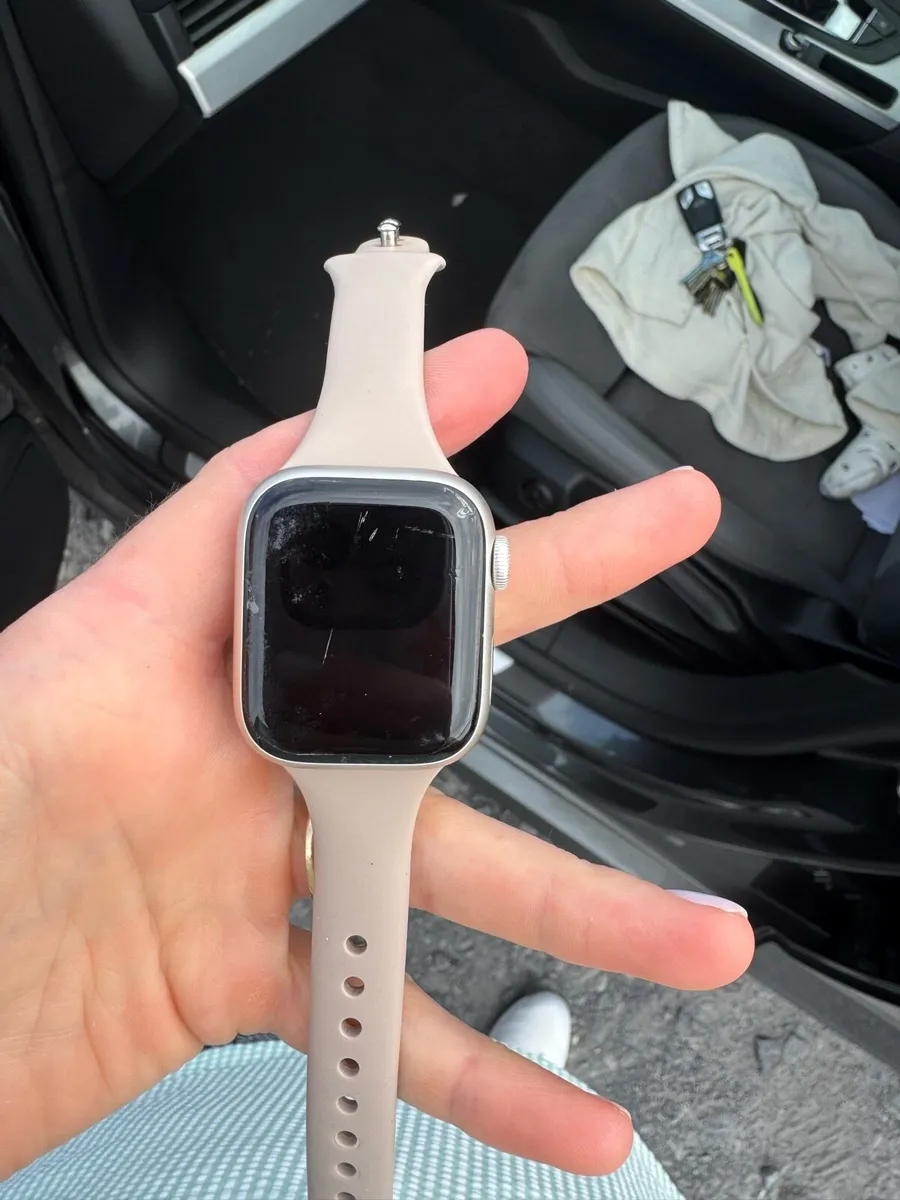 Apple Watch Series 8 - Image 1