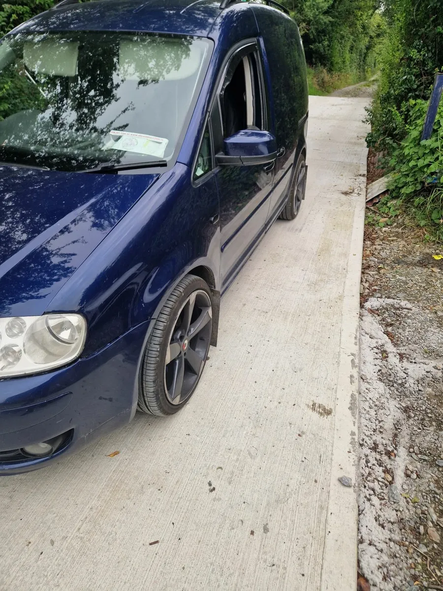 Volkswagen Caddy 2010 - Image 4