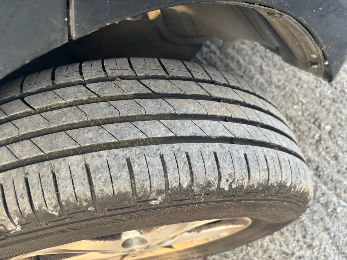 Mazda 3 2010 1.6L - Image 4