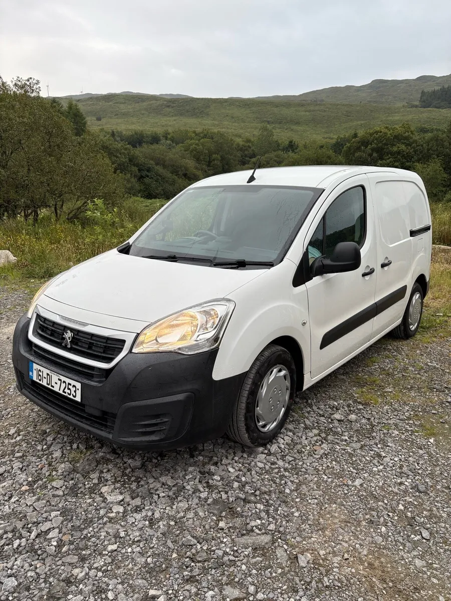 2016 Peugeot Partner Professional  NO VAT 3seater - Image 3