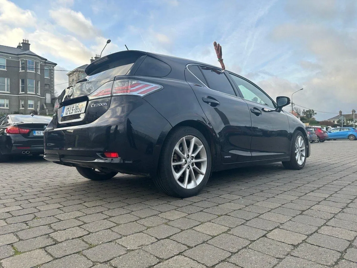 Lexus CT 2012 - Image 3