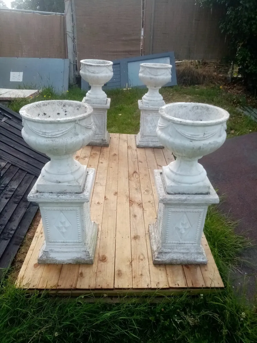 Vintage Garden Ornamental Feature's. - Image 1