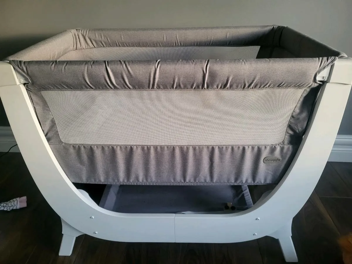 Shnuggle bedside cot - Image 1