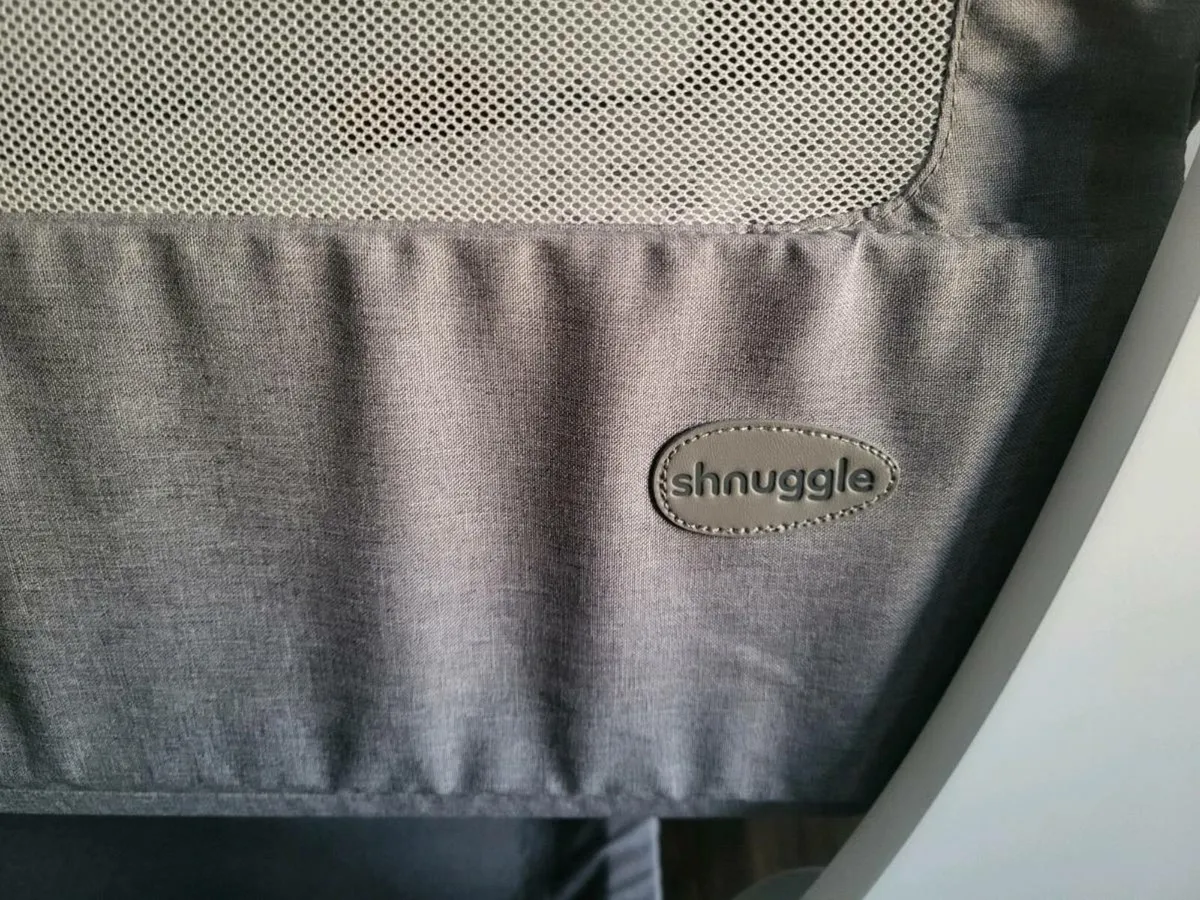 Shnuggle bedside cot - Image 2