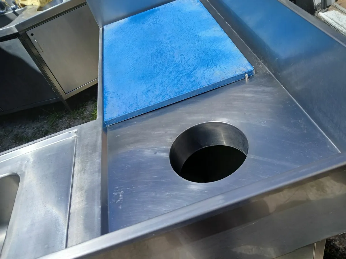 Stainless steel cabbinet ..sink unit delivered - Image 3