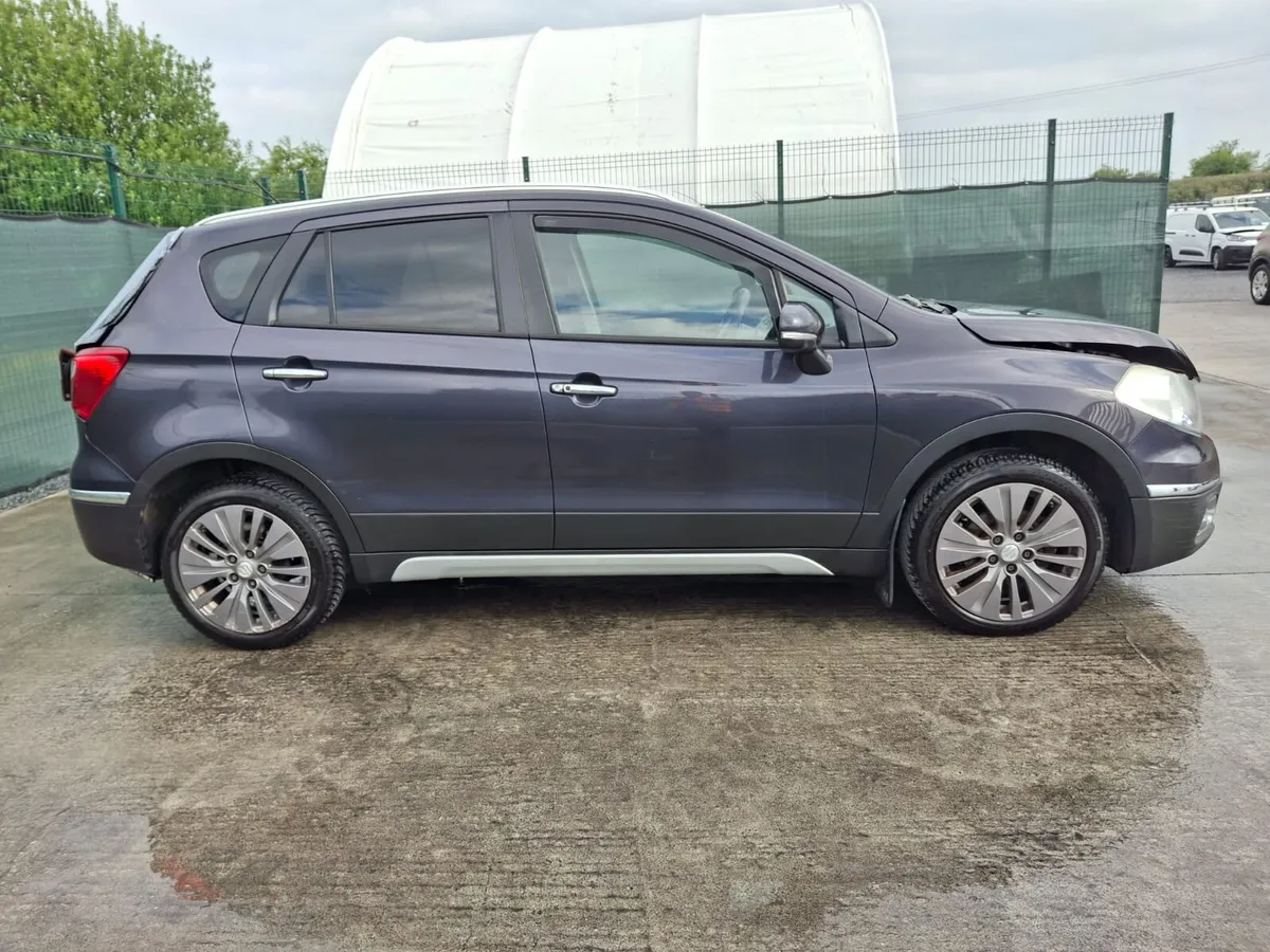 2016 Suzkui sx4 diesel light damage - Image 4