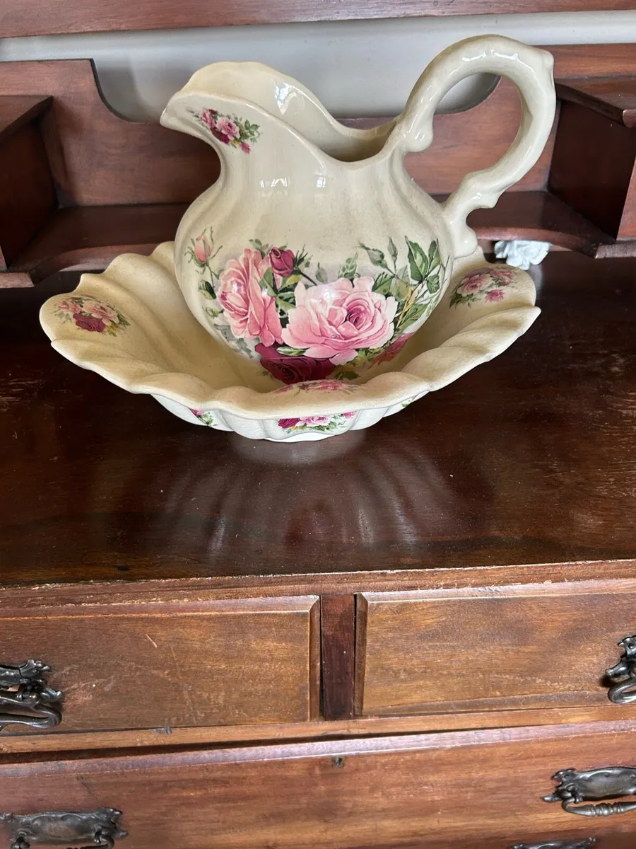 Vintage Wash Basin