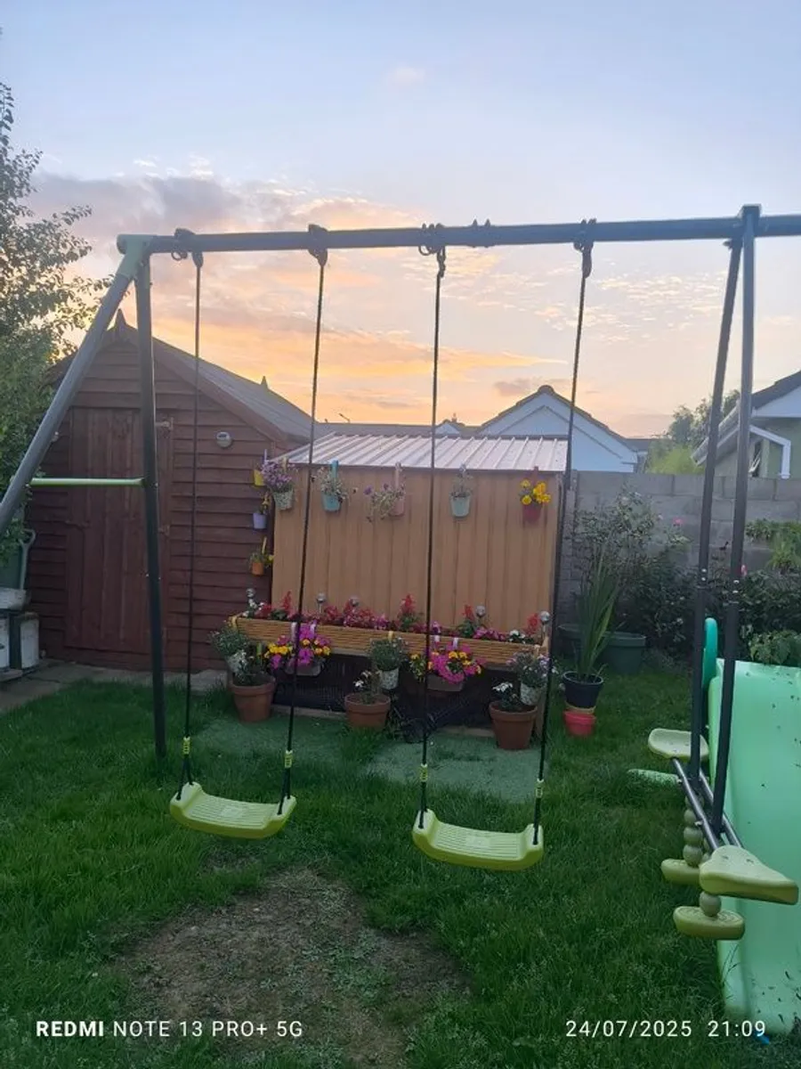 Free swing included with a net swing and slide - Image 2