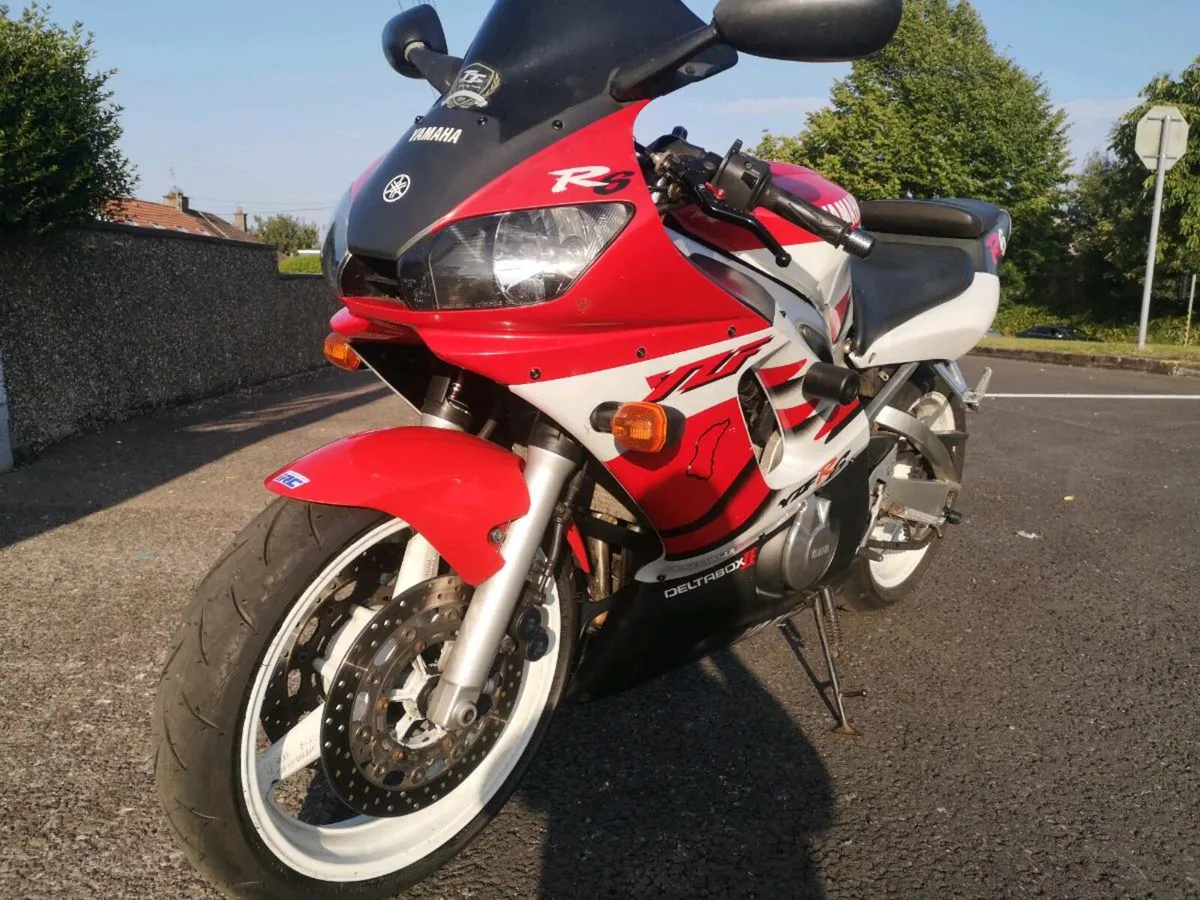 Yamaha R6 - Image 4