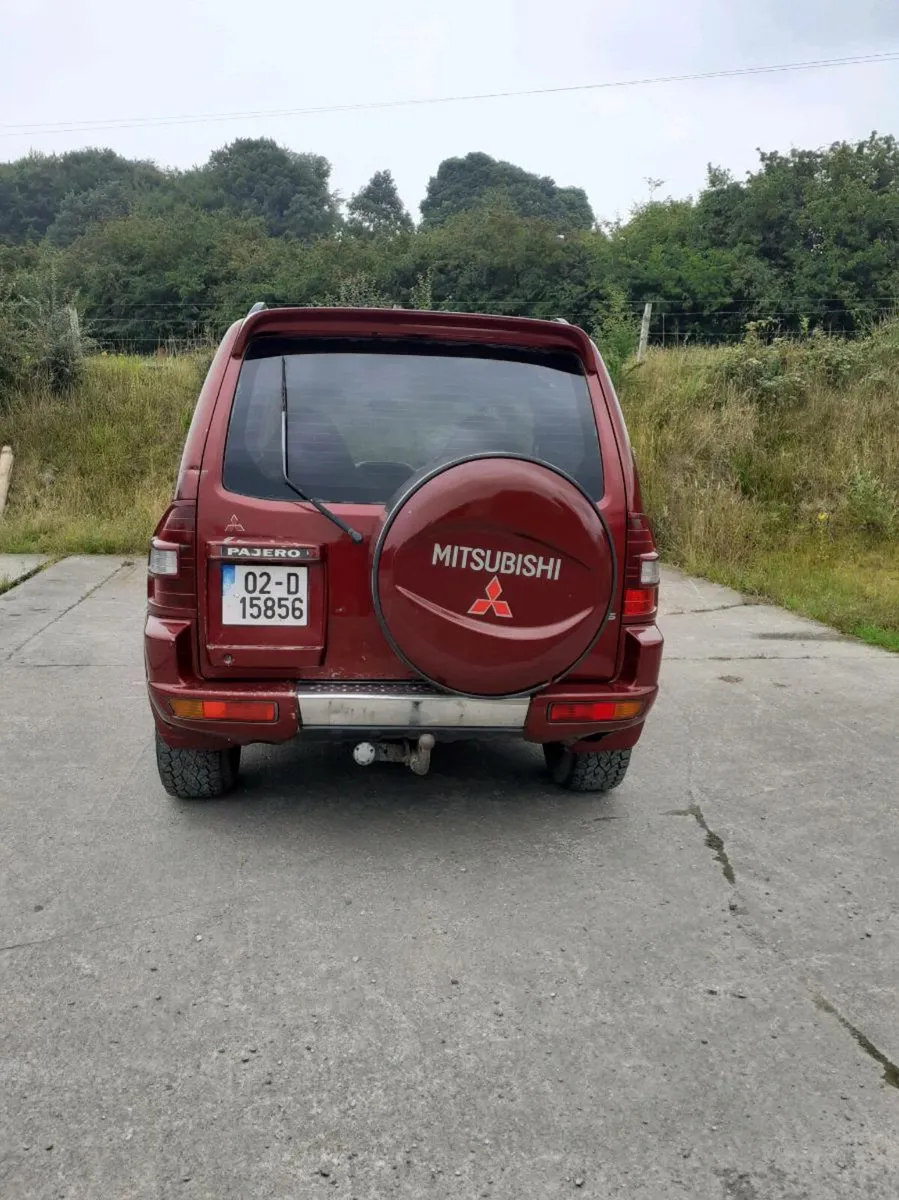 02 Mitsubishi Pajero  2.5 - Image 4