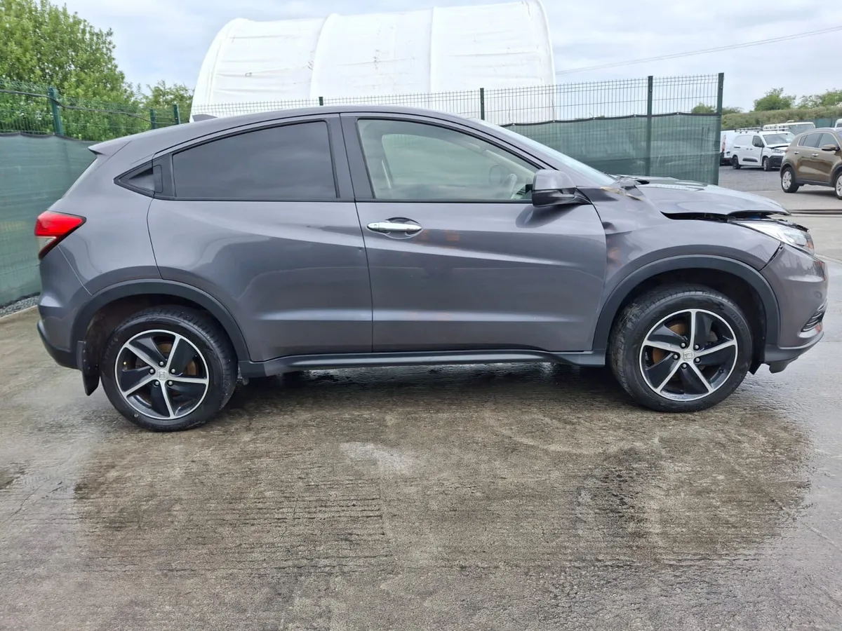 2020 Honda HRV  Automatic - Image 4