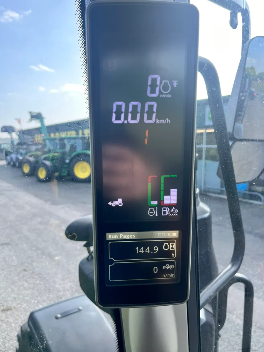 John Deere 6090M - Image 3
