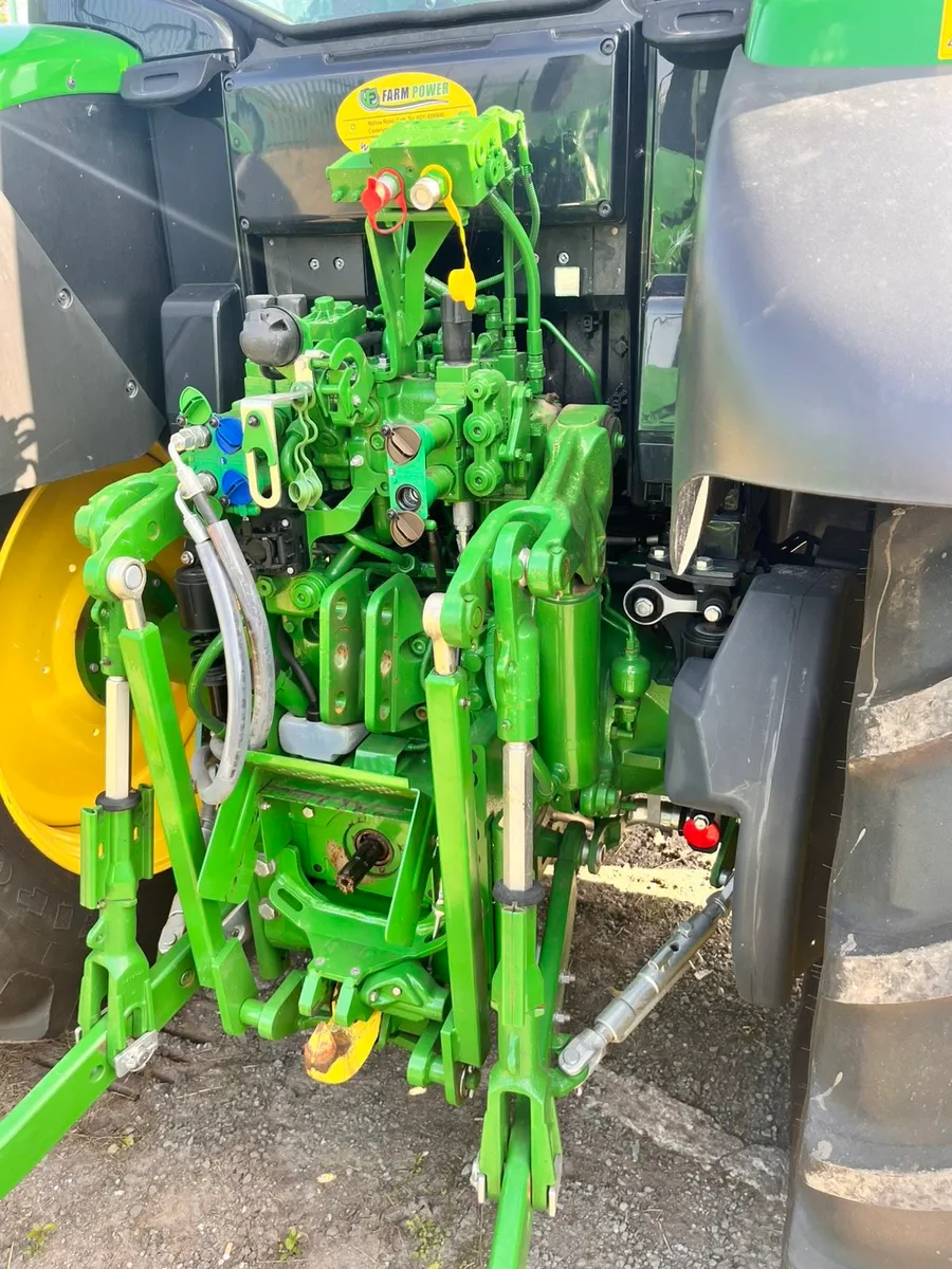 John Deere 6090M - Image 4