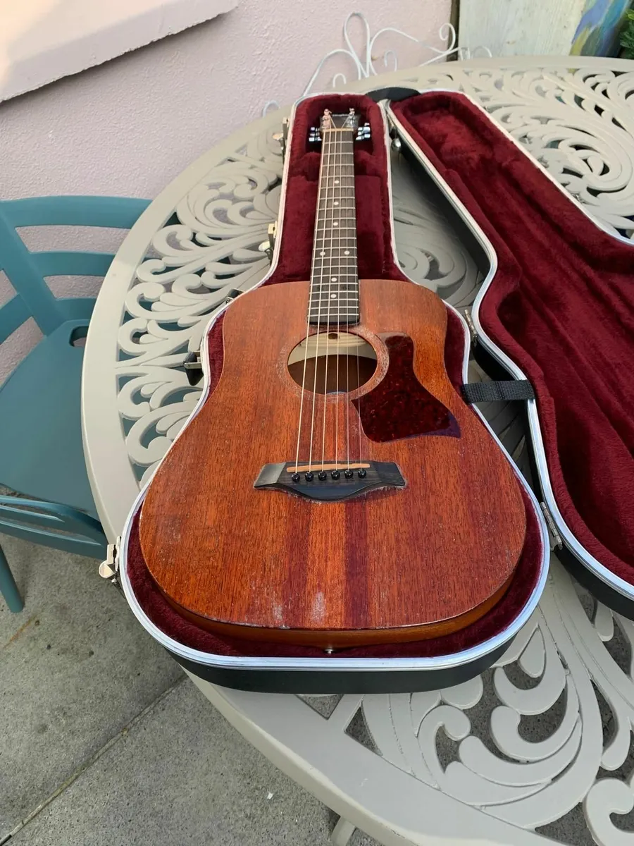 Rare 1998 USA Baby Taylor - Collector's Piece - Image 3