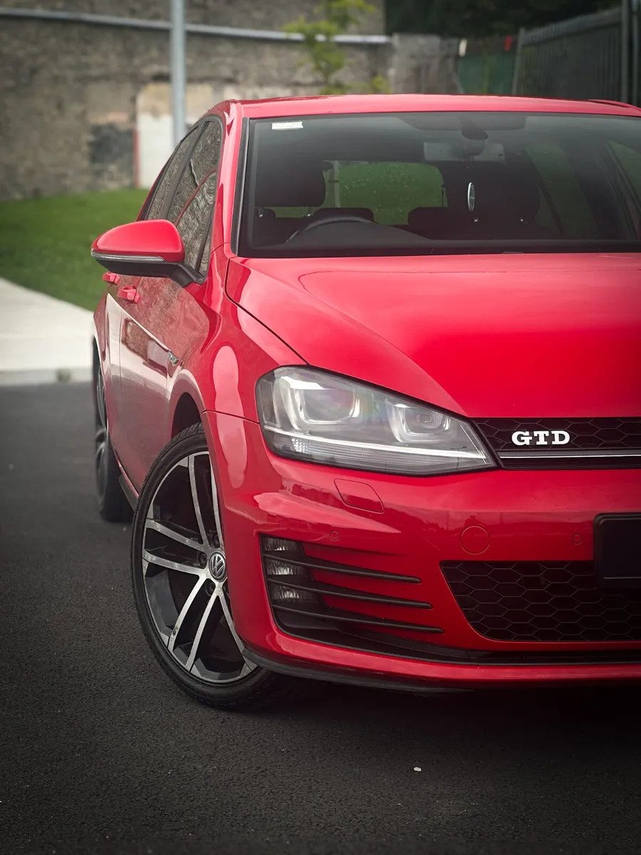 Volkswagen Golf 2014 - Image 2