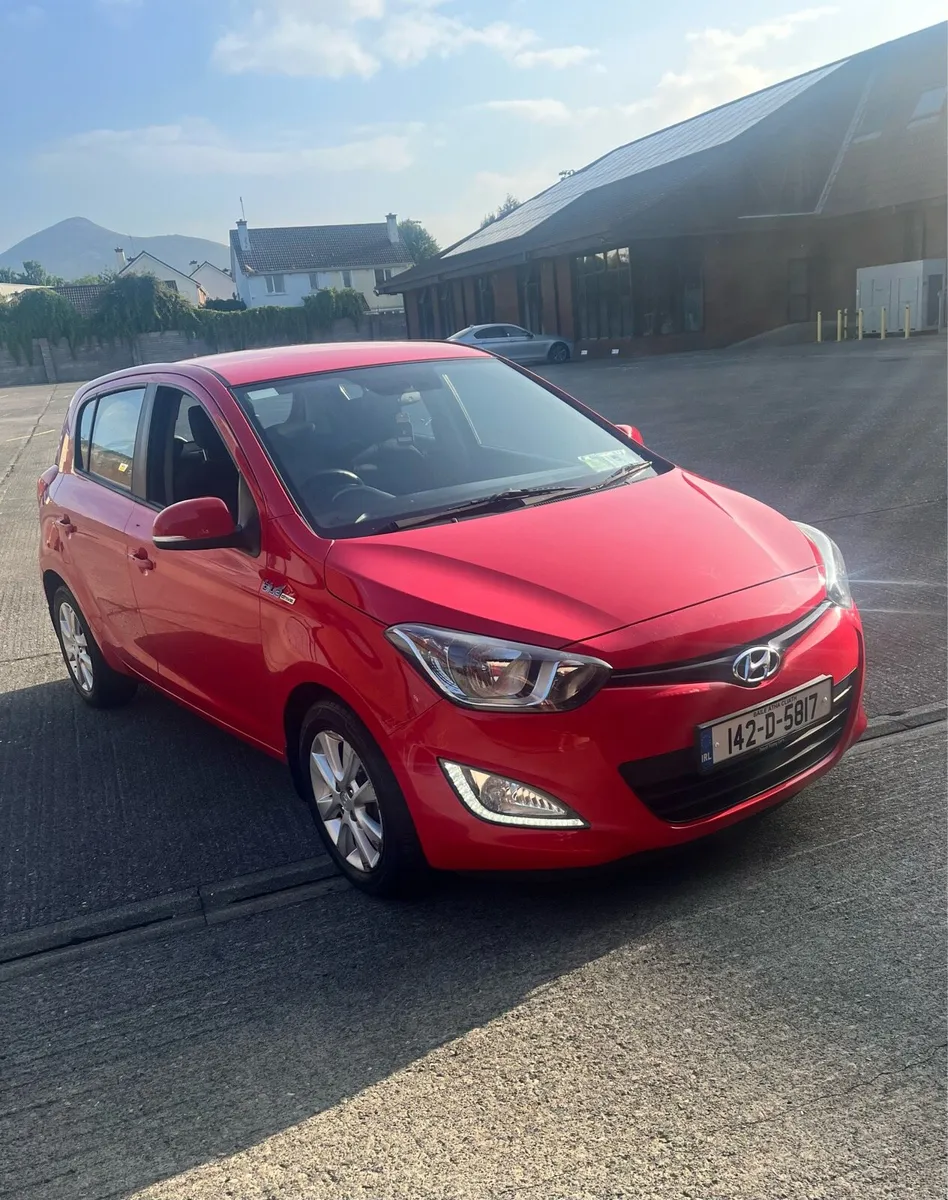Hyundai i20 premium blue drive 125,000km - Image 1