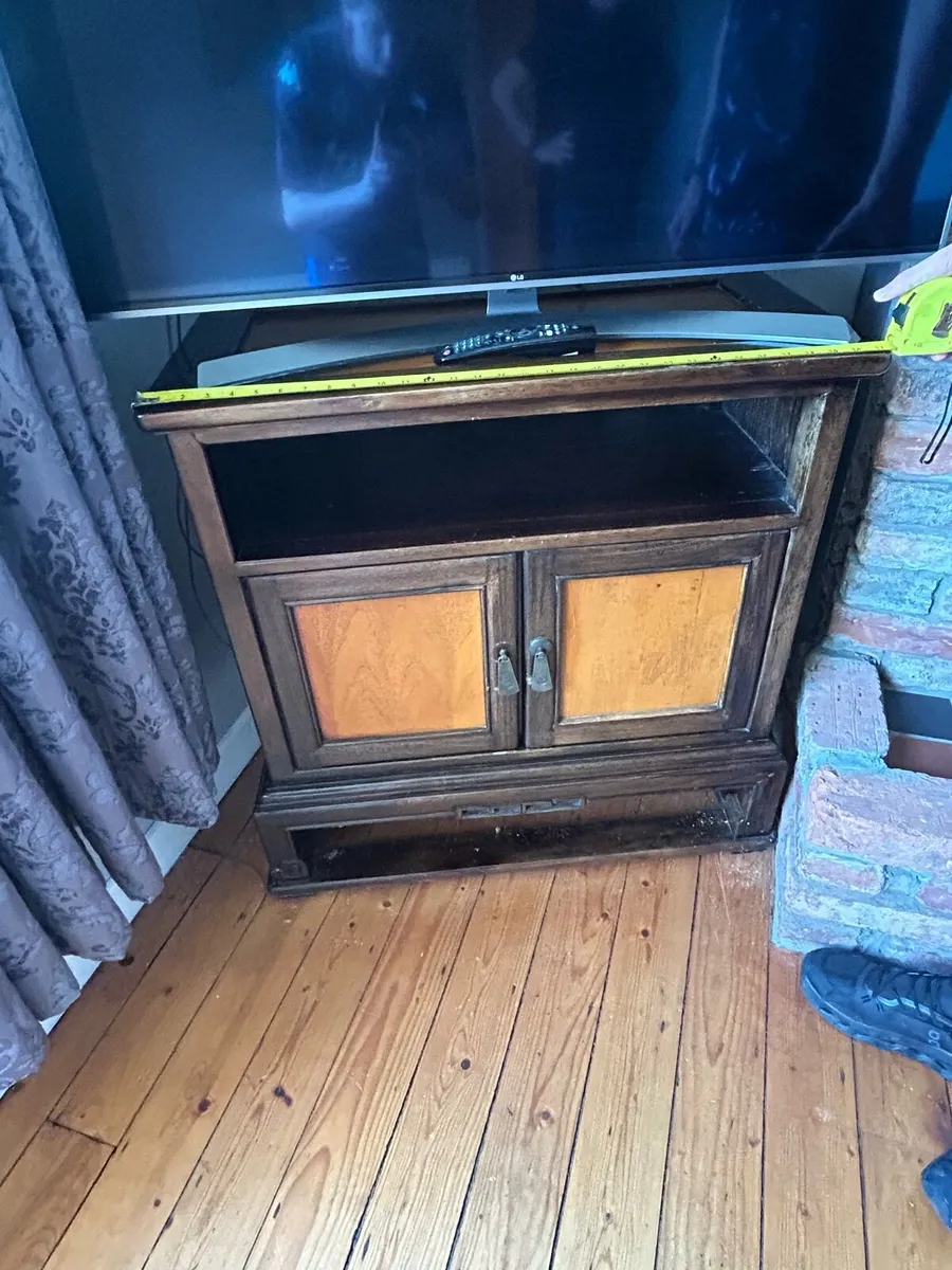 Wooden TV stand with drawers - Image 1