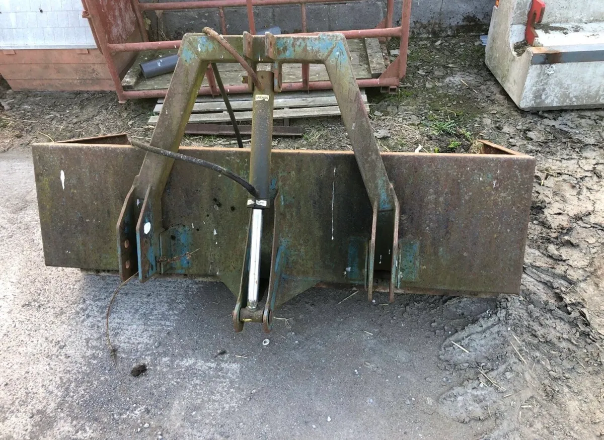Fleming Heavy Duty Hydraulic Transport Box - Image 1