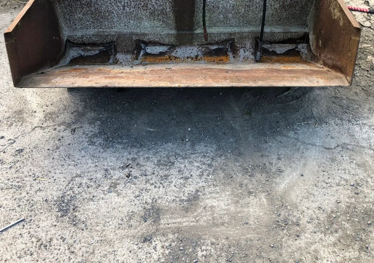 Fleming Heavy Duty Hydraulic Transport Box - Image 2