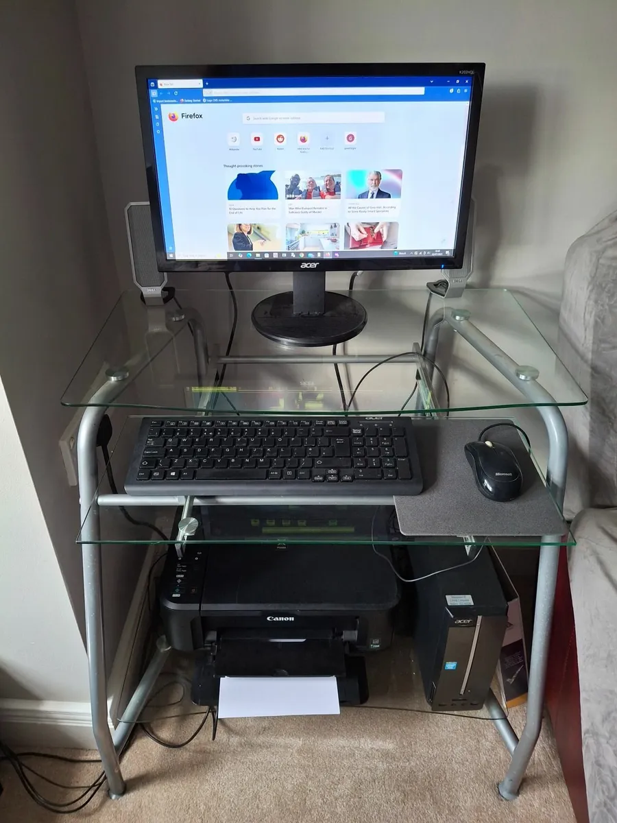 Computer Desk - Image 1