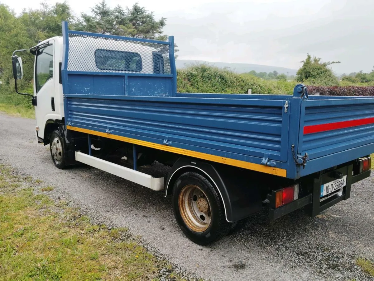 Isuzu tipper - Image 3